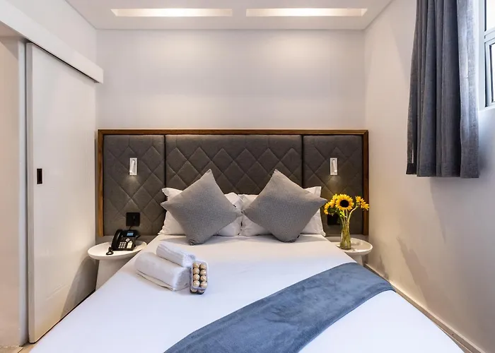 Cape Diamond Boutique Hotel